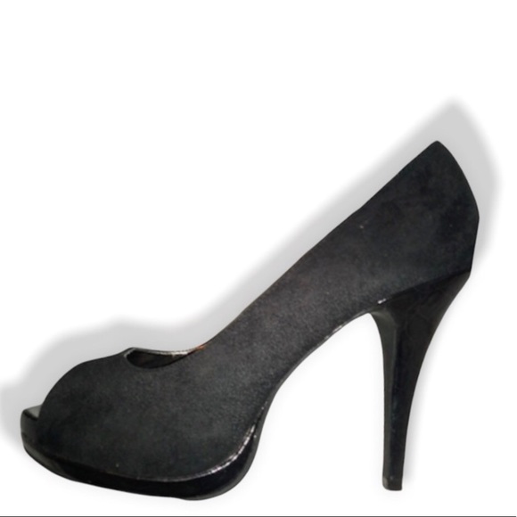 Like🆕Black Suede Platform Heels - Picture 2 of 5